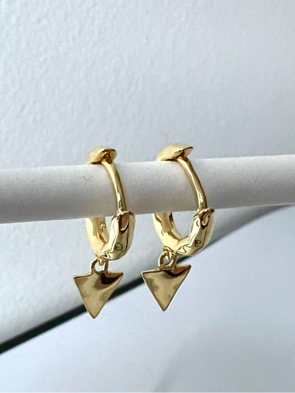 Gorjana 18K Gold Plated Huggie Hoop Earrings Triangle Drop Charm Shiny Dainty